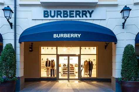 burberry outlet foto|burberry official outlet store.